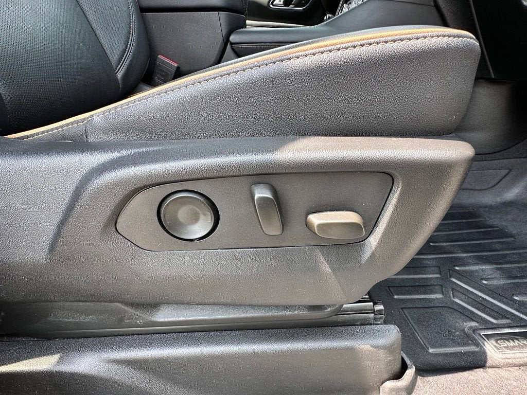 2023 GMC Yukon XL AT4
