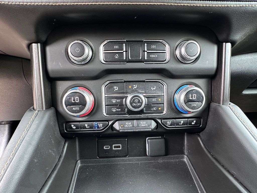2023 GMC Yukon XL AT4