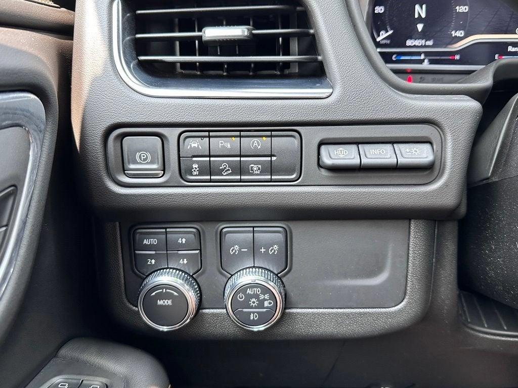 2023 GMC Yukon XL AT4