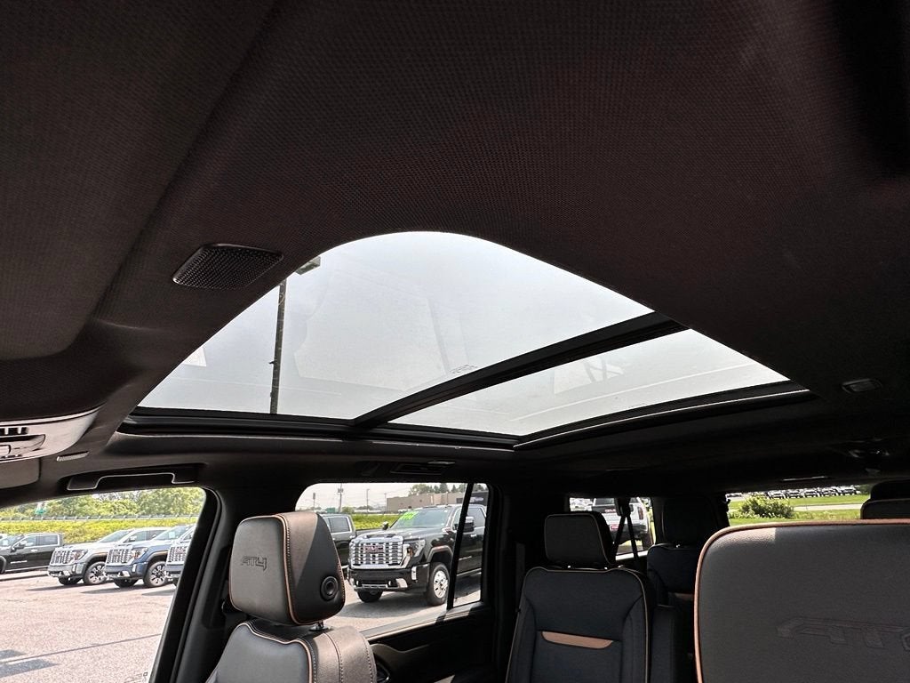 2023 GMC Yukon XL AT4