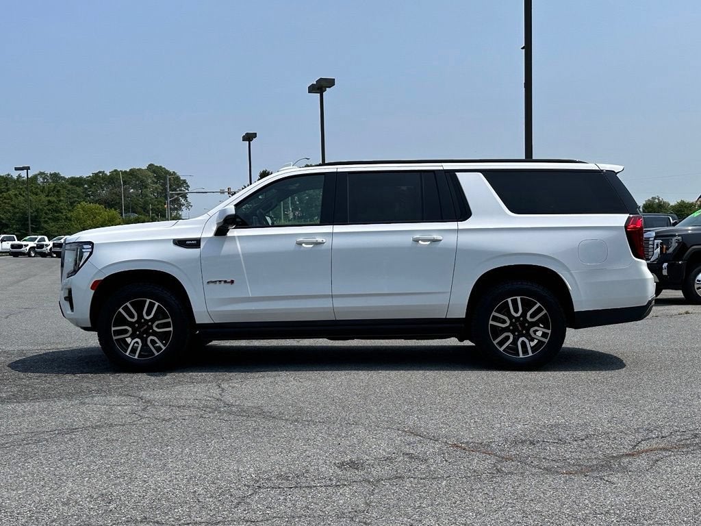 2023 GMC Yukon XL AT4