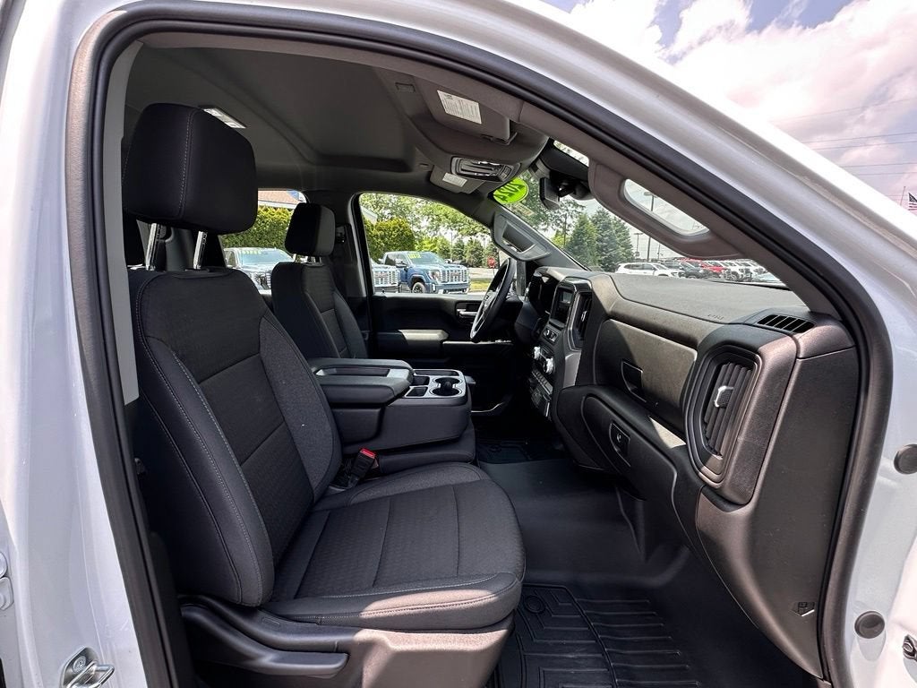 2024 GMC Sierra 2500 HD Pro