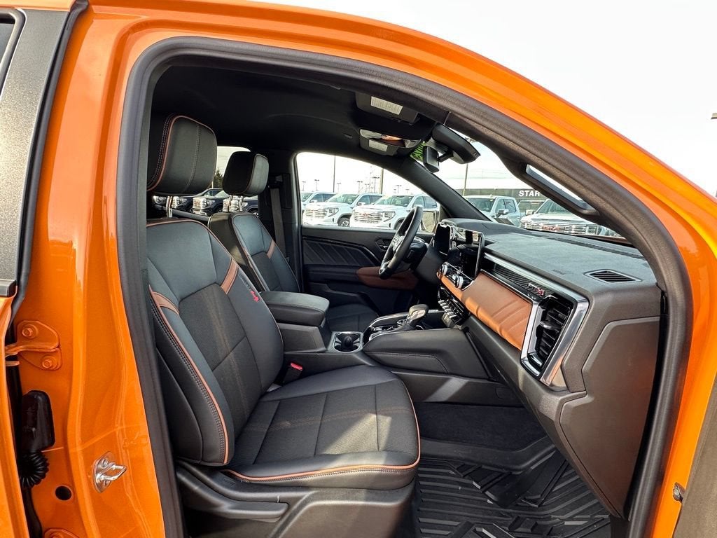 2025 GMC Canyon AT4
