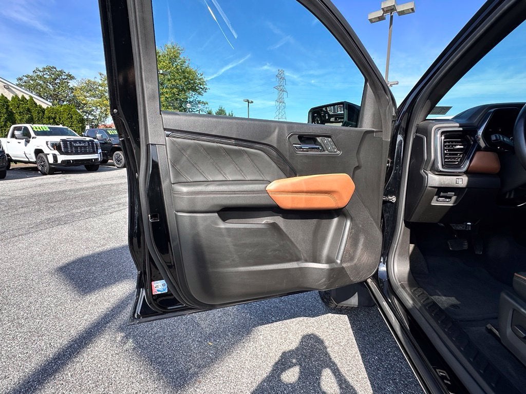 2023 GMC Canyon 4WD AT4