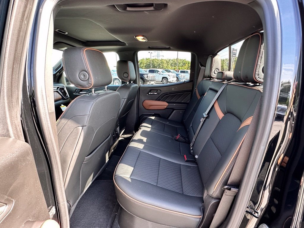 2023 GMC Canyon 4WD AT4