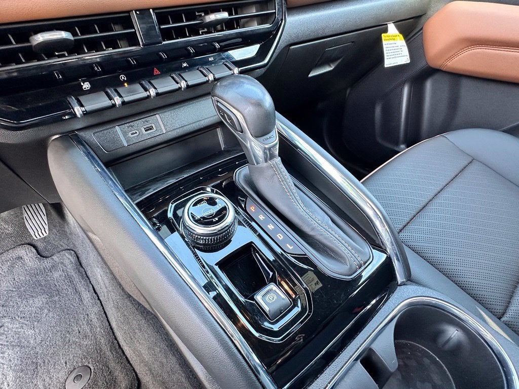 2023 GMC Canyon 4WD AT4