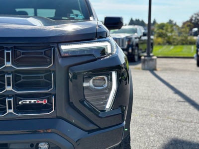 2023 GMC Canyon 4WD AT4