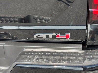 2023 GMC Canyon 4WD AT4