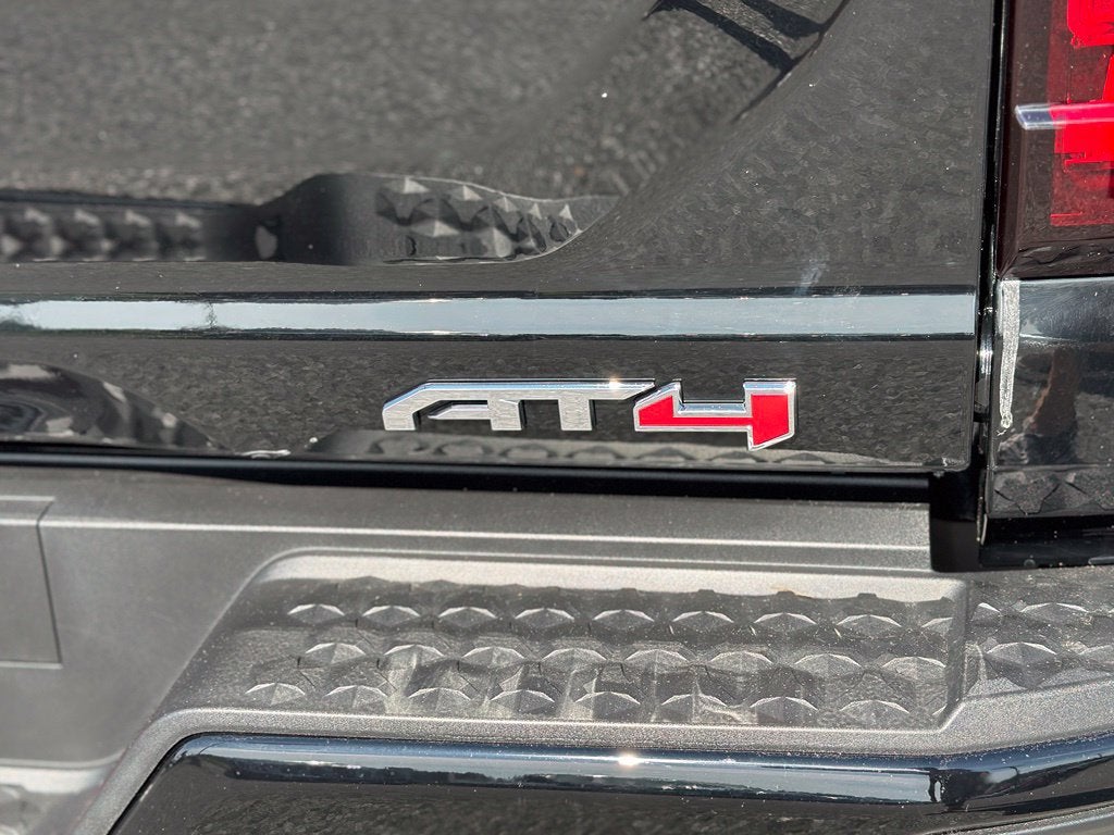 2023 GMC Canyon 4WD AT4
