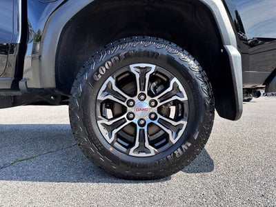 2023 GMC Canyon 4WD AT4