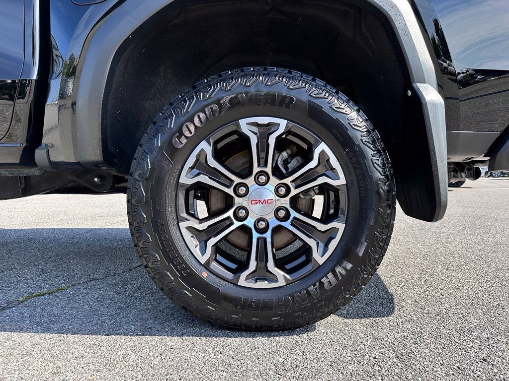 2023 GMC Canyon 4WD AT4