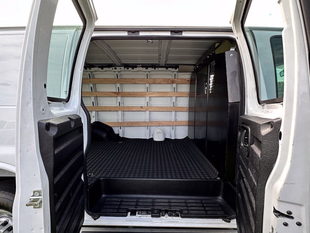 2025 GMC Savana Cargo Work Van