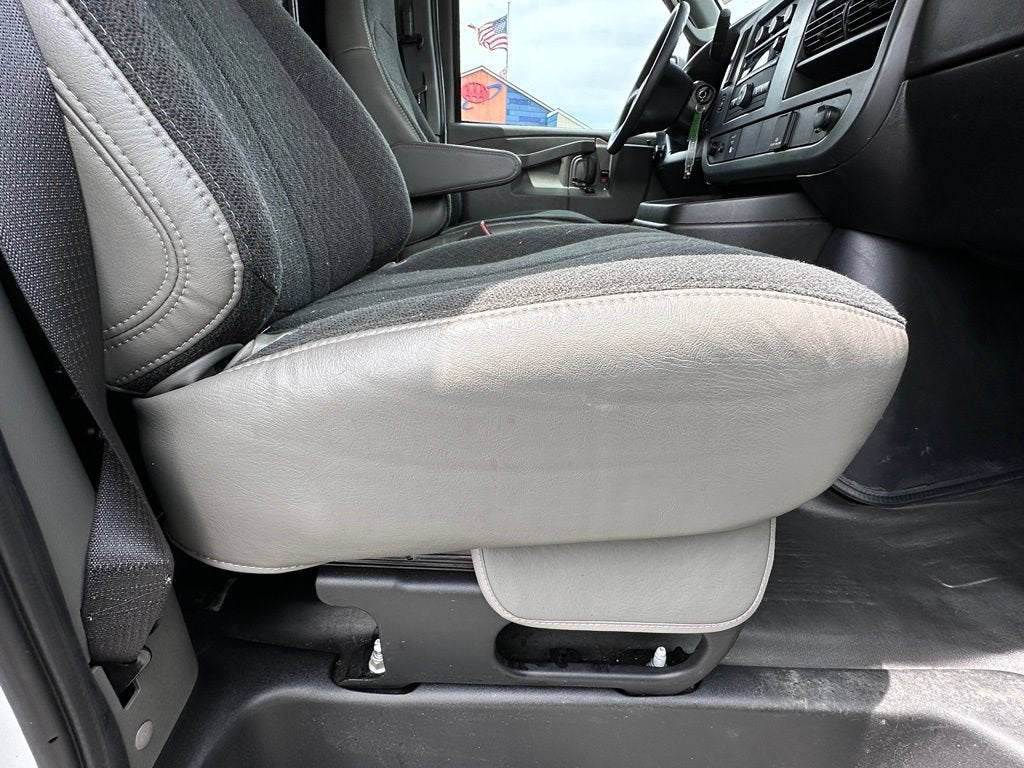 2025 GMC Savana Cargo Work Van