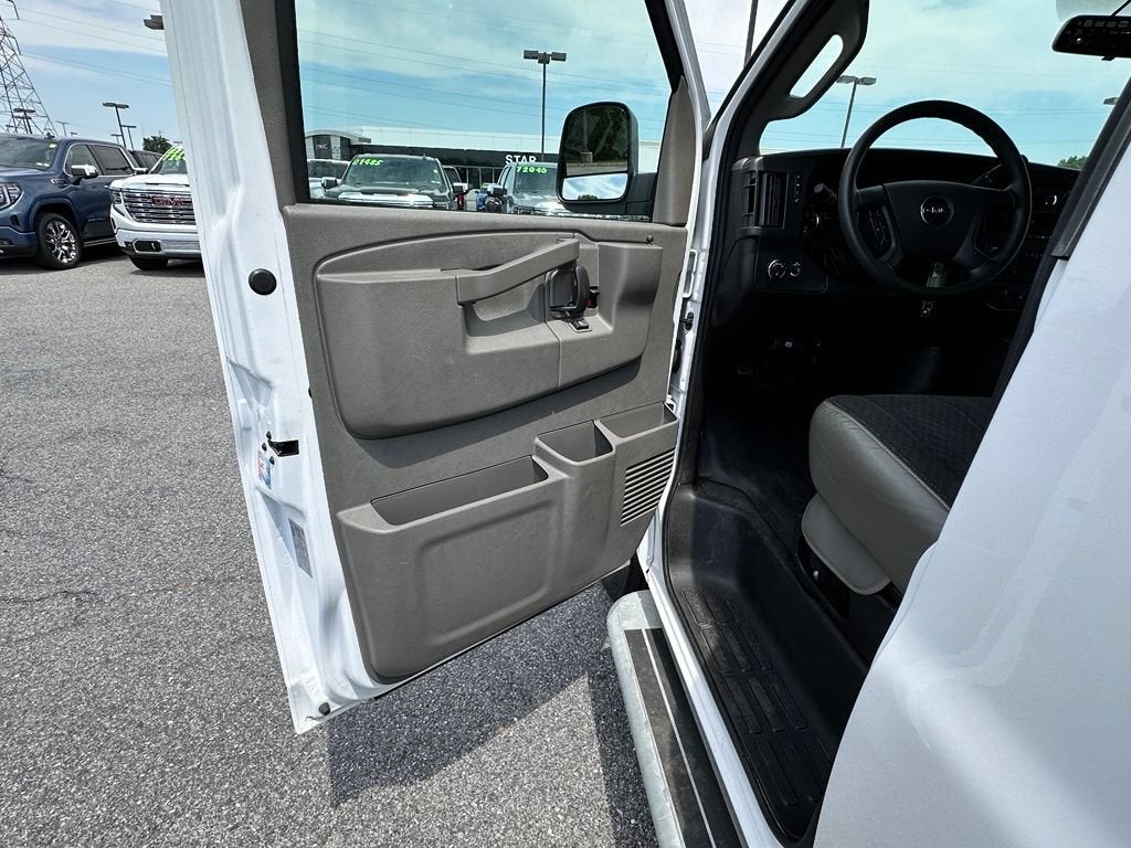 2025 GMC Savana Cargo Work Van