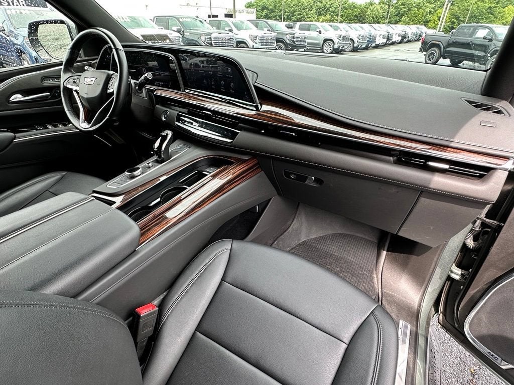 2024 Cadillac Escalade Luxury