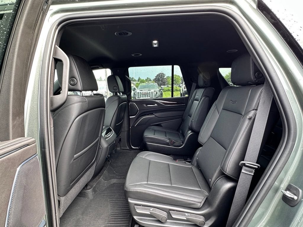 2024 Cadillac Escalade Luxury