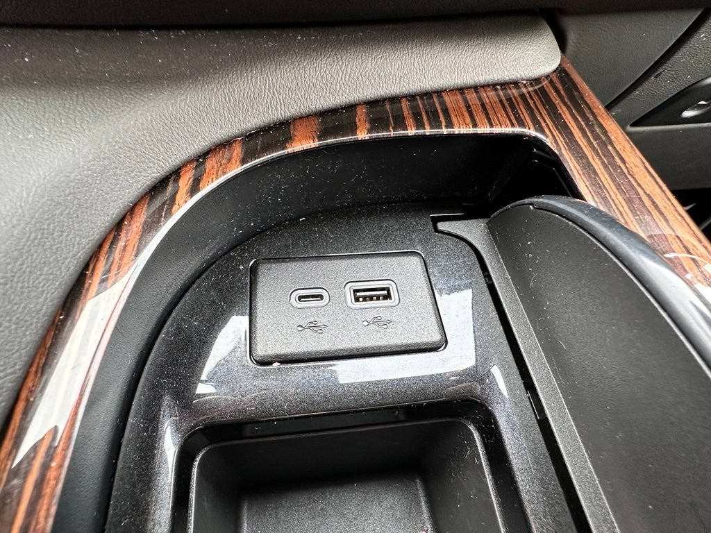 2024 Cadillac Escalade Luxury
