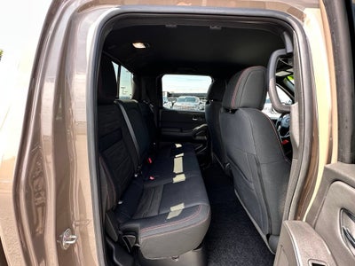 2024 Nissan Frontier Crew Cab PRO-4X 4x4