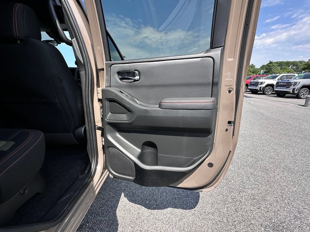 2024 Nissan Frontier Crew Cab PRO-4X 4x4