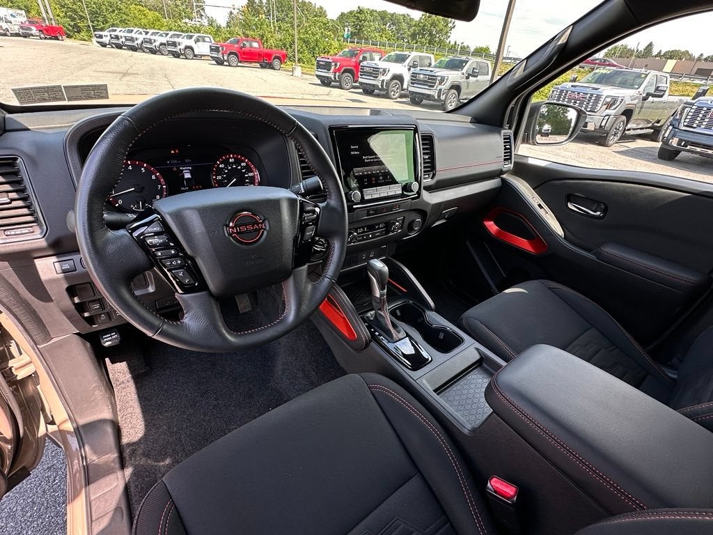 2024 Nissan Frontier Crew Cab PRO-4X 4x4