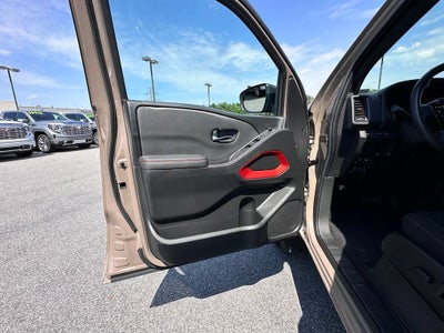 2024 Nissan Frontier Crew Cab PRO-4X 4x4