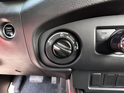 2024 Nissan Frontier Crew Cab PRO-4X 4x4