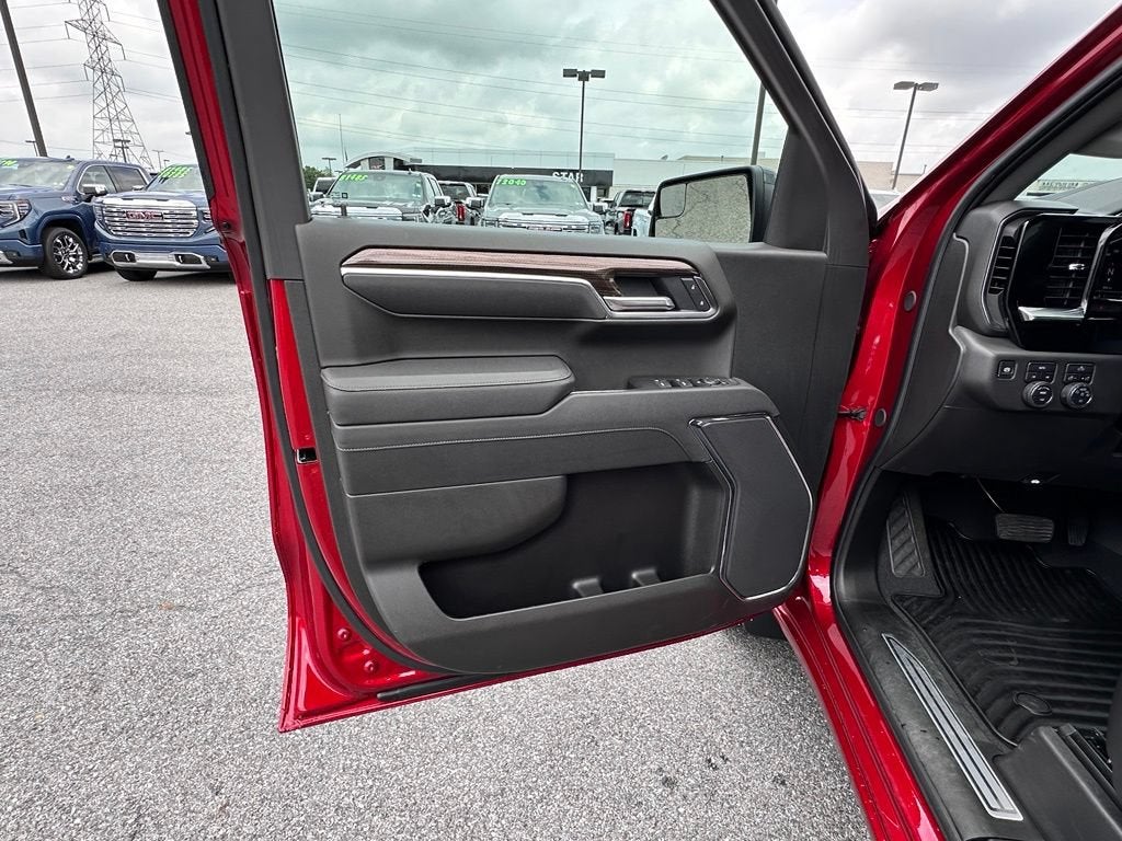 2025 Chevrolet Silverado 1500 RST