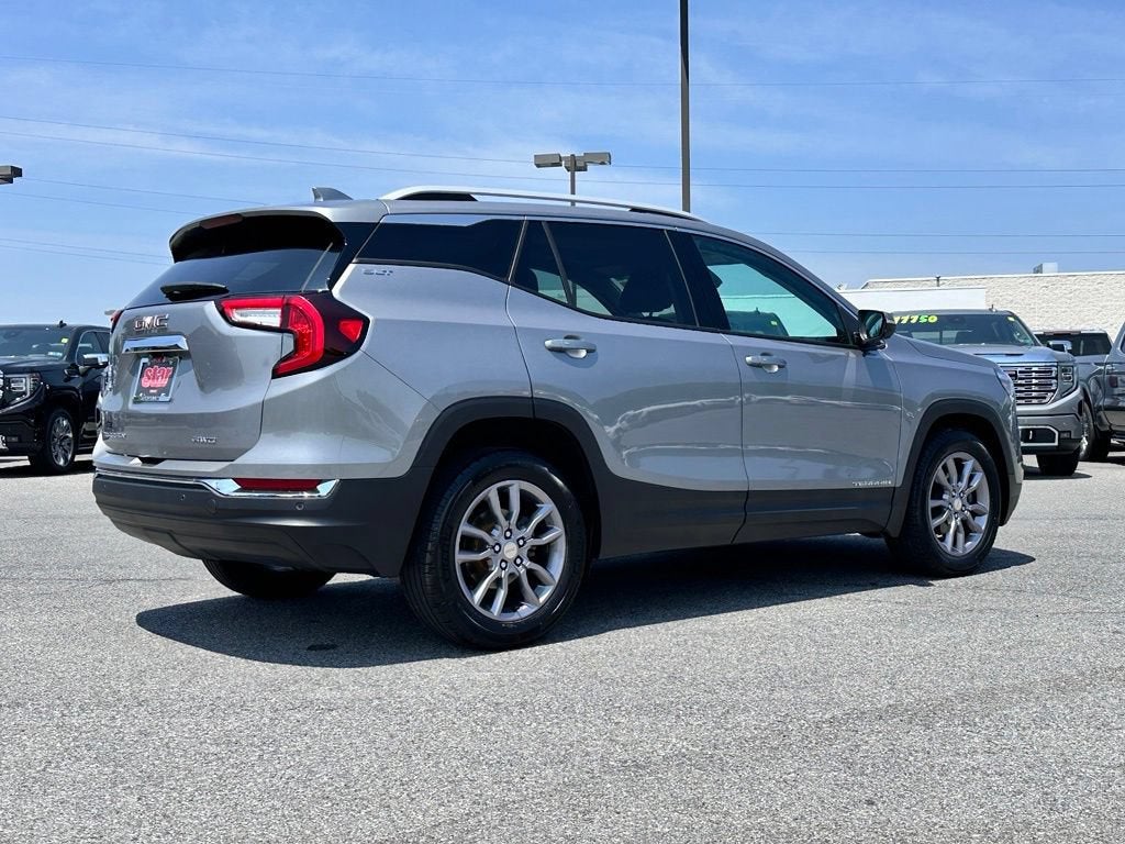 2024 GMC Terrain SLT
