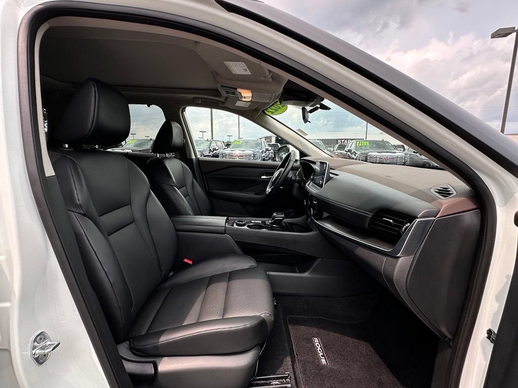 2022 Nissan Rogue SV Intelligent AWD