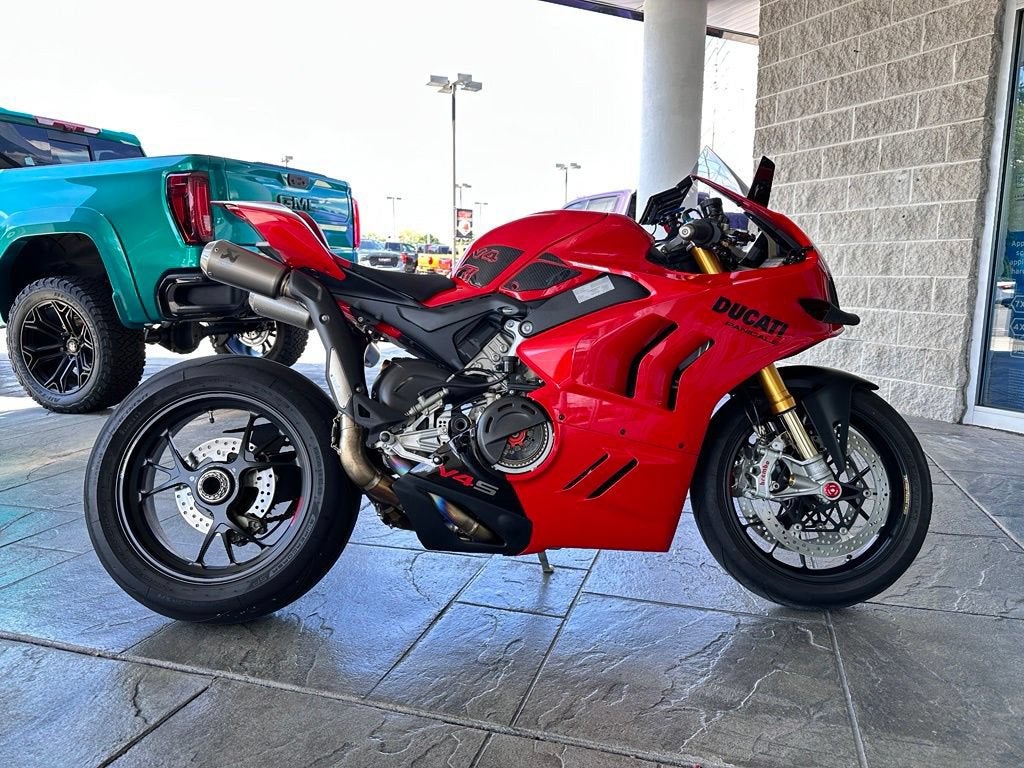 2023 Ducati Panigale Base